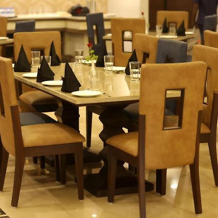 Hotel Imperia Suites Jalandhar Eksteriør billede