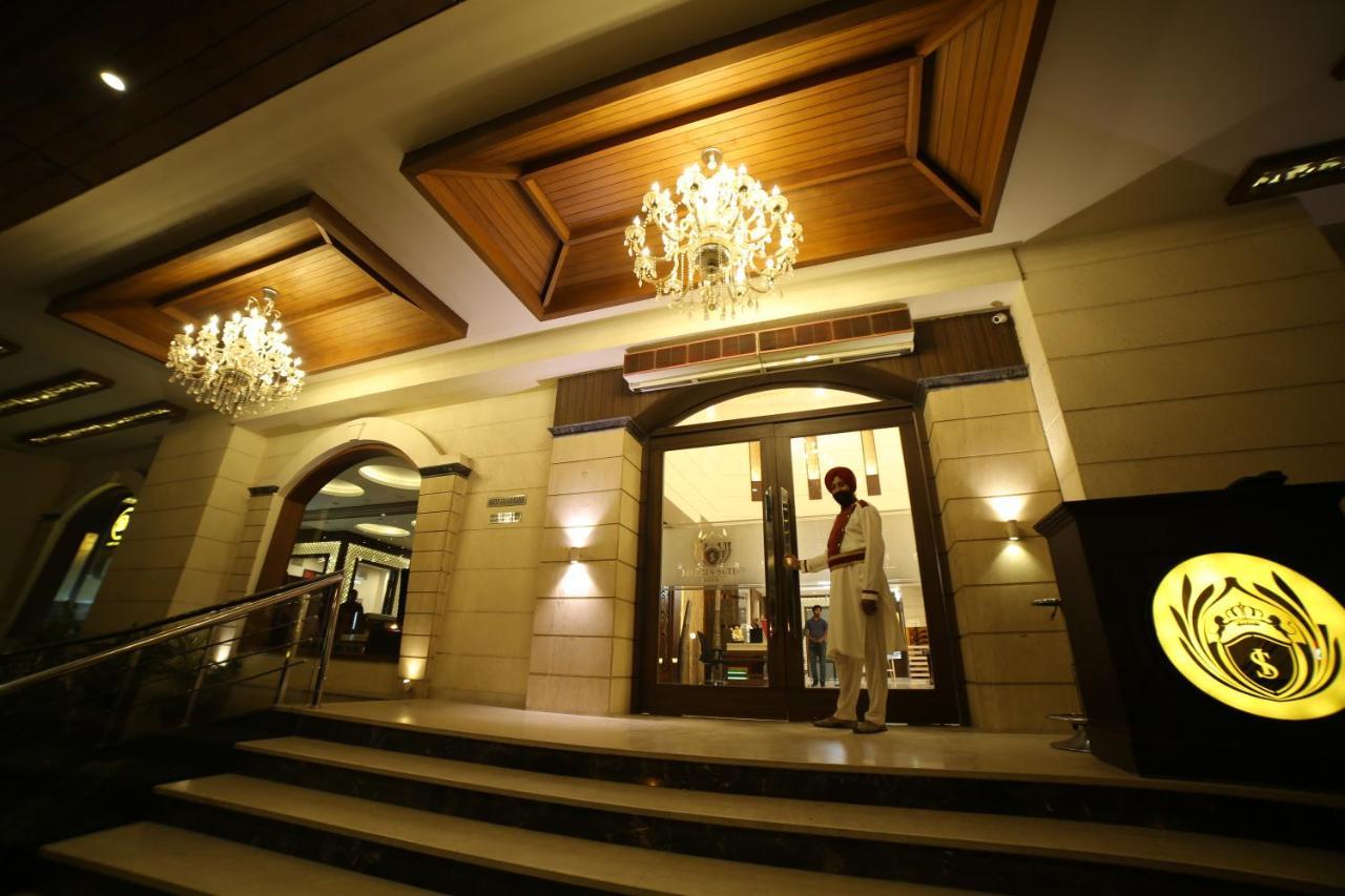 Hotel Imperia Suites Jalandhar Eksteriør billede