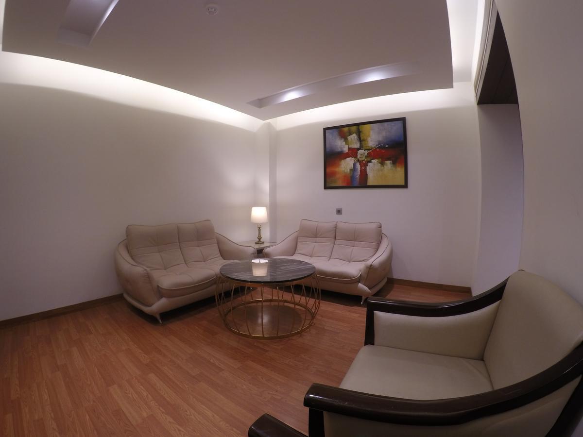 Hotel Imperia Suites Jalandhar Eksteriør billede