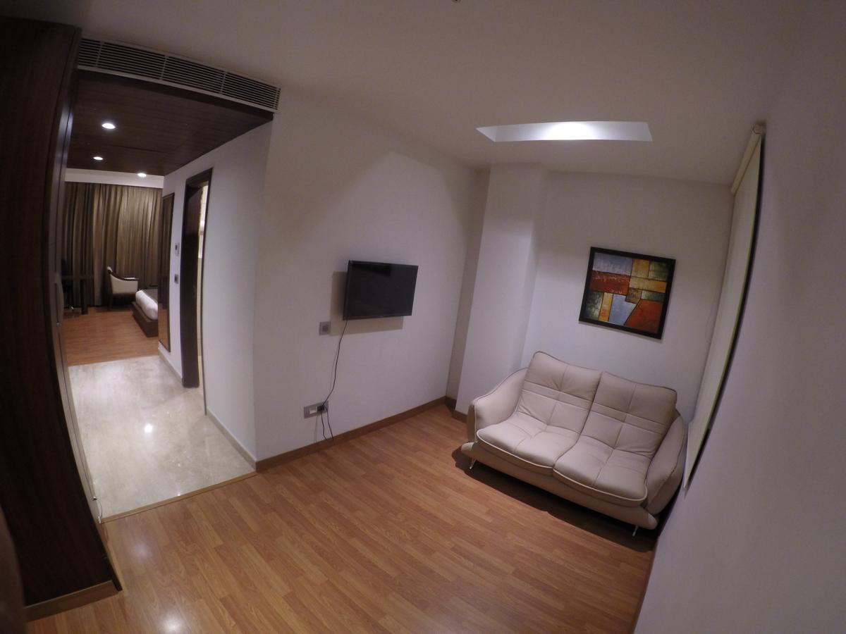 Hotel Imperia Suites Jalandhar Eksteriør billede